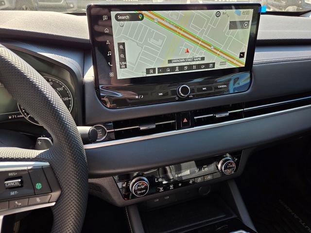 Used 2025 Mitsubishi Outlander SE image 23