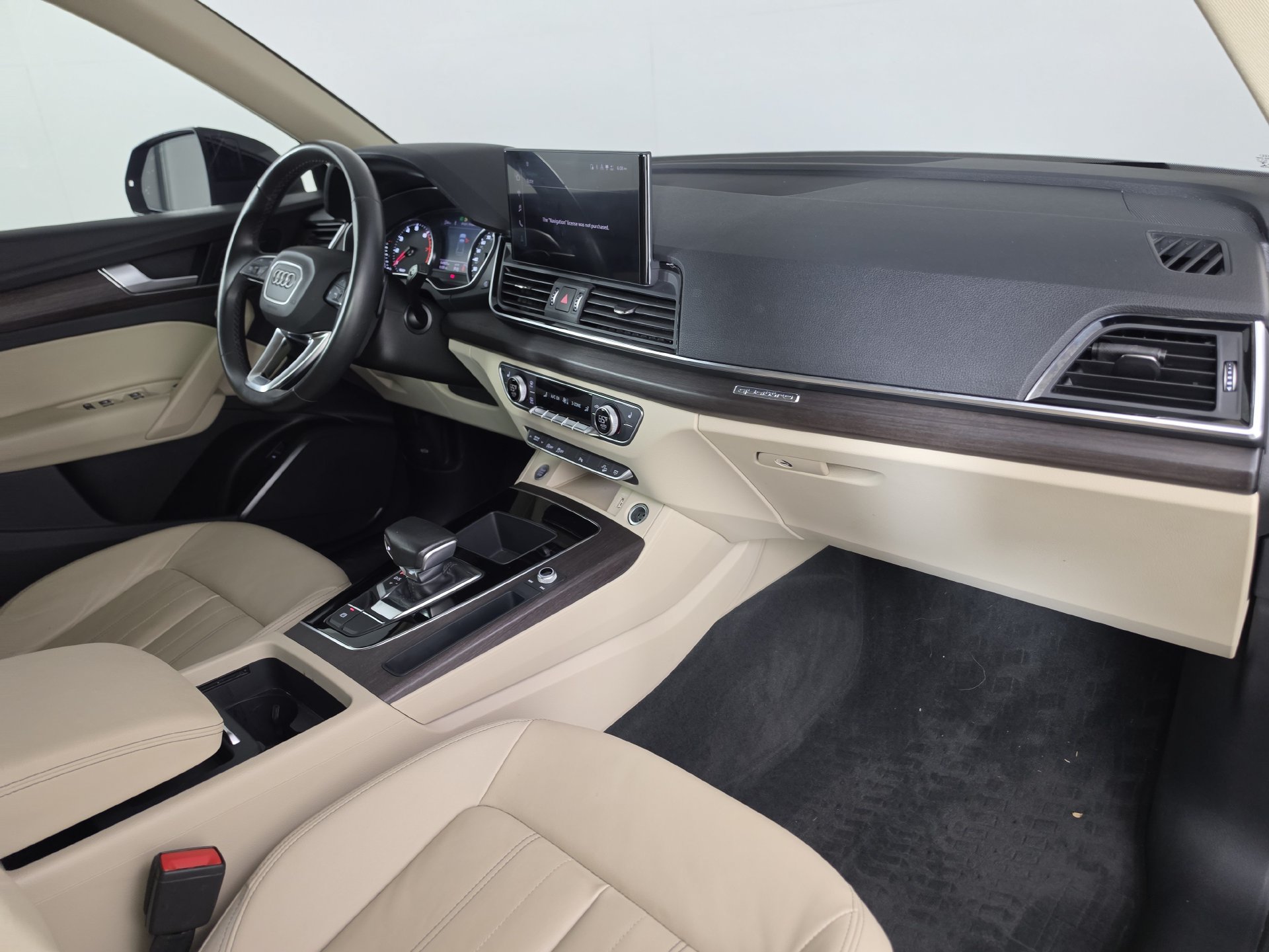 Used 2021 Audi Q5 2.0T Premium w/ Convenience Package AWD/4WD image 31