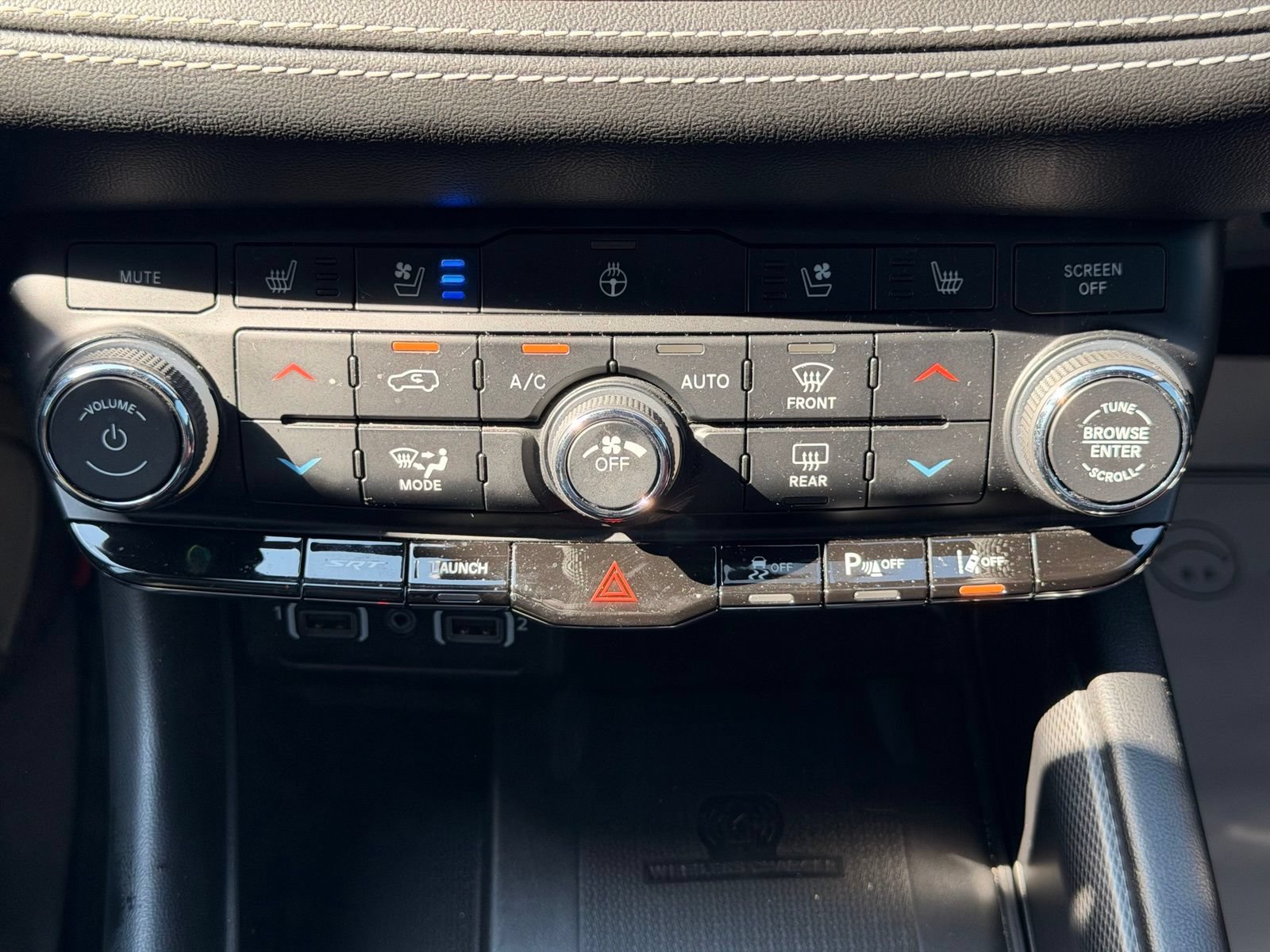 Used 2022 Dodge Durango SRT w/ Technology Group AWD/4WD image 24
