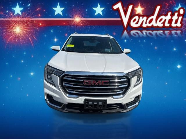 Certified 2022 GMC Terrain SLT w/ Infotainment Package II image 2