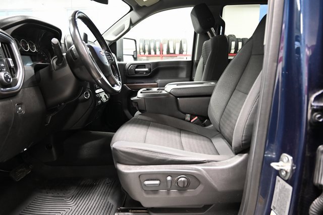 Used 2022 Chevrolet Silverado 2500 LT w/ Convenience Package image 11