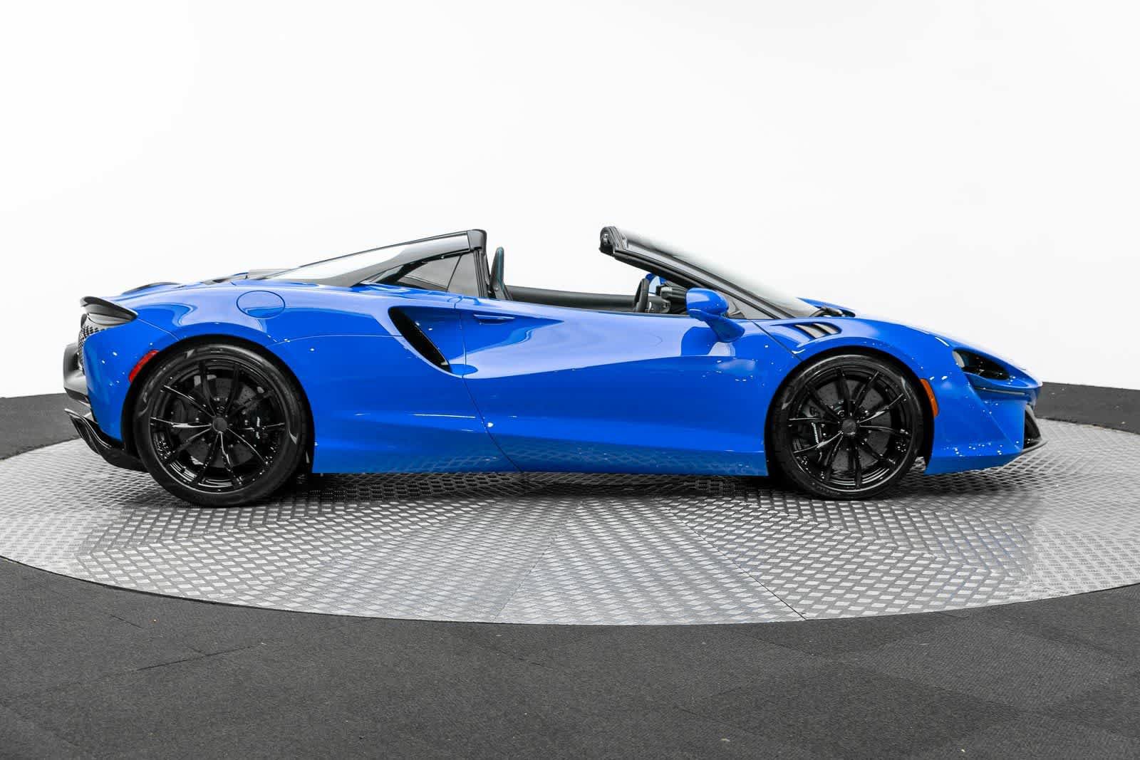 New 2025 McLaren Artura Spider RWD image 47