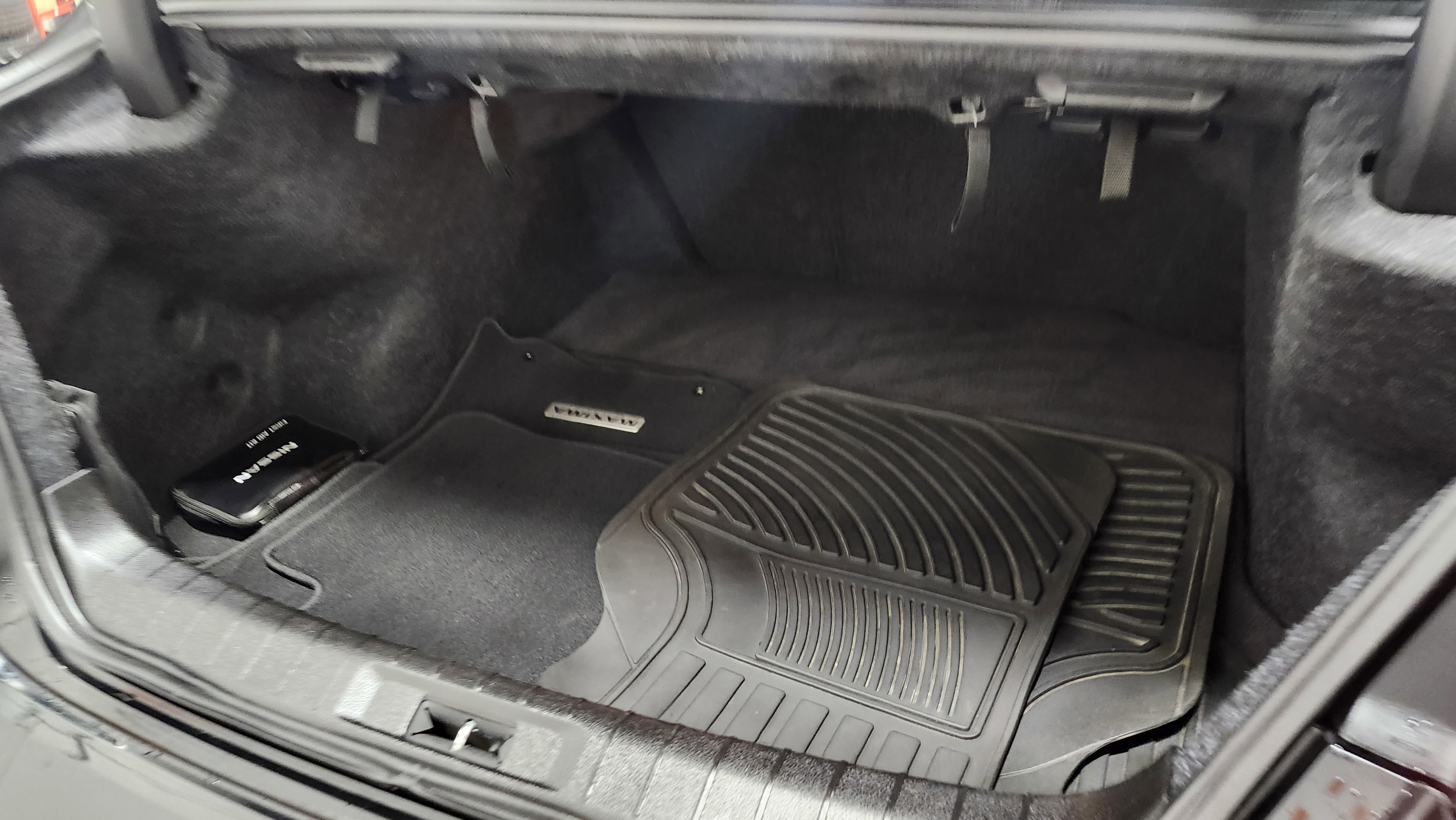 Used 2019 Nissan Maxima SR w/ Premium Package image 25