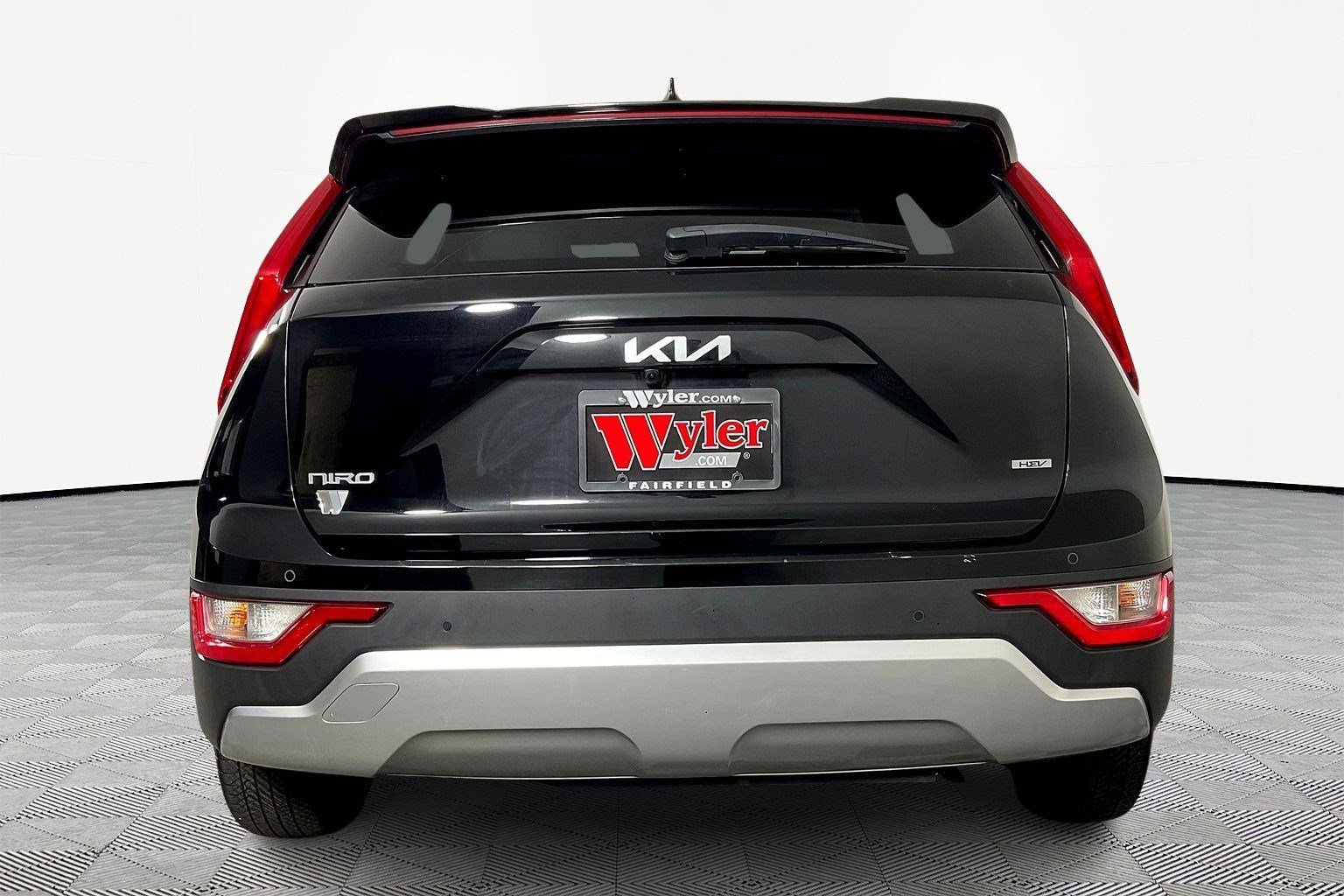 Used 2024 Kia Niro EX image 5