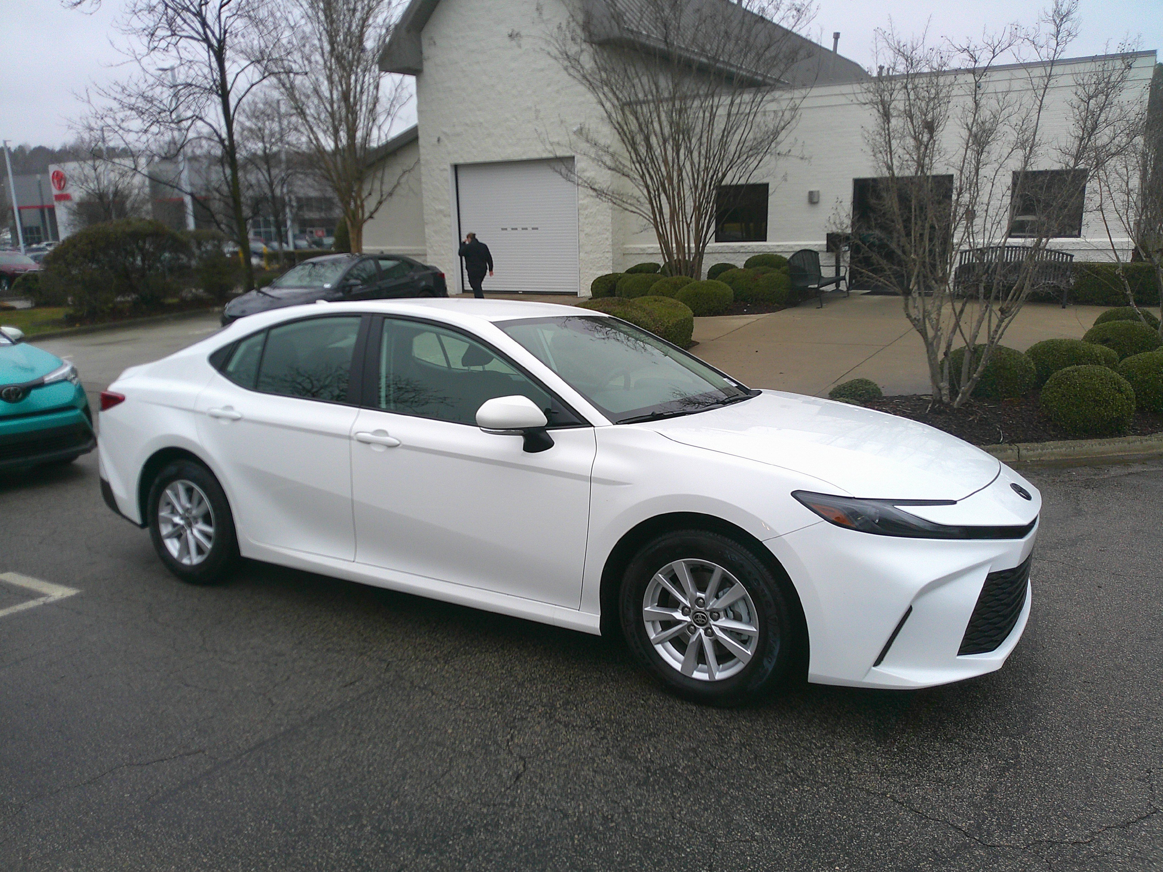 Used 2025 Toyota Camry LE image 14