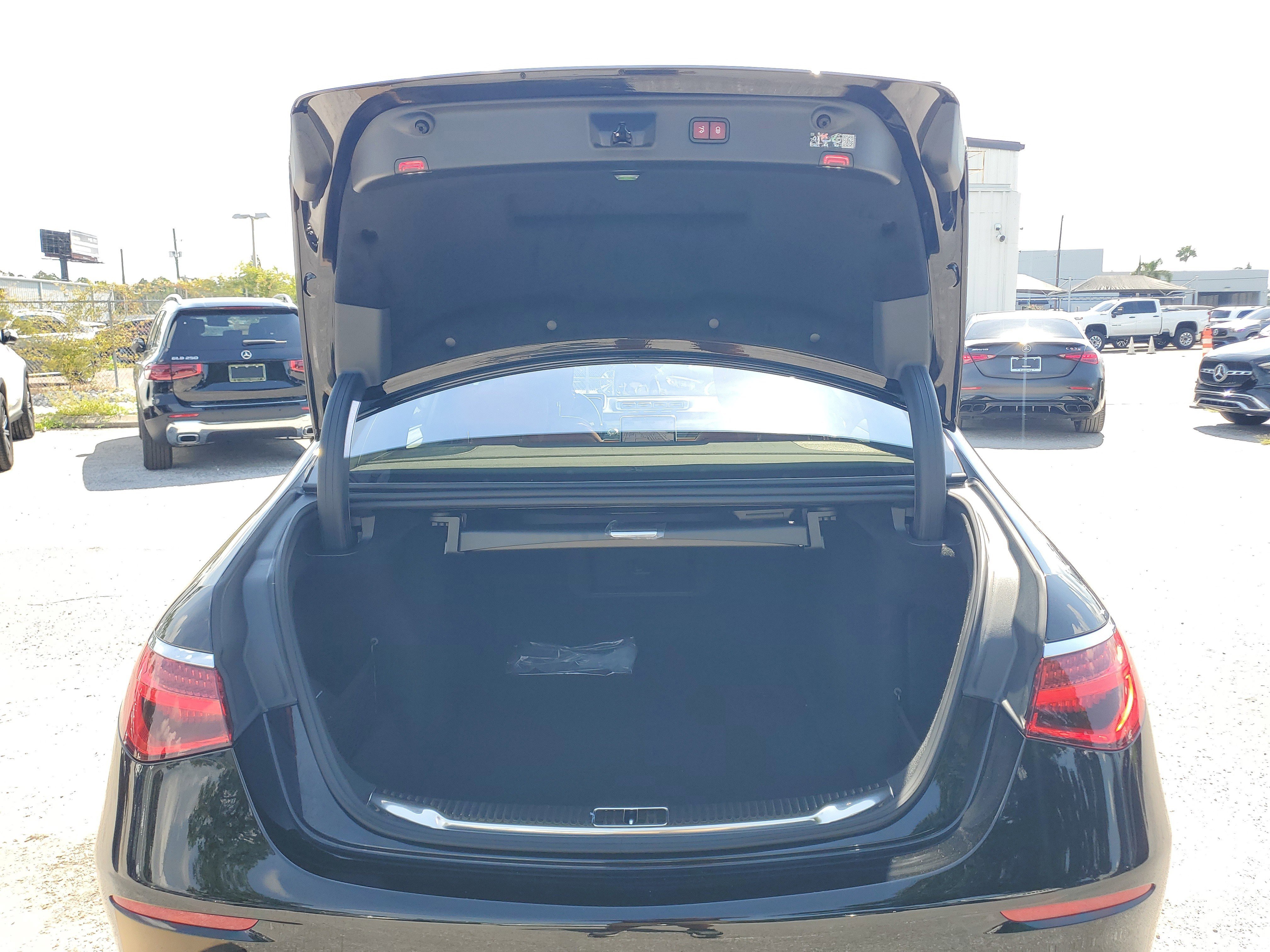 New 2026 Mercedes-Benz S 580 4MATIC Sedan image 8