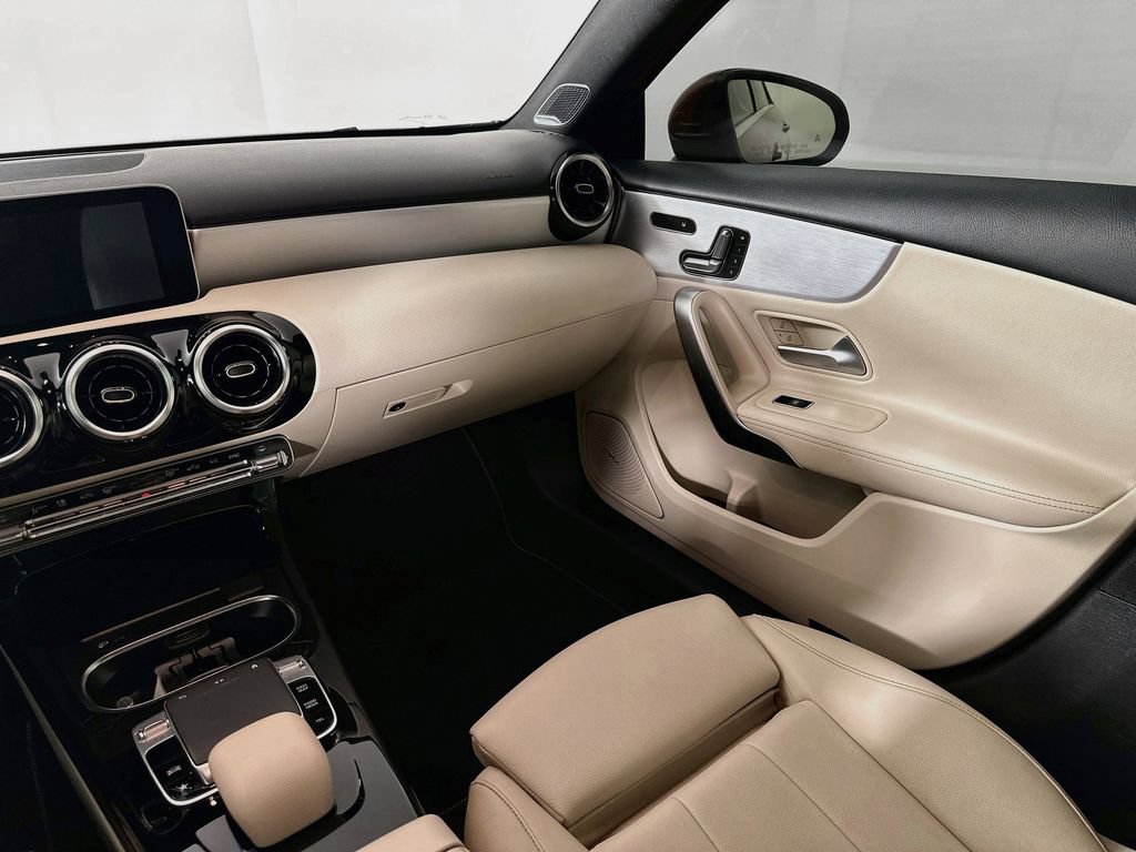 Used 2020 Mercedes-Benz A 220 4MATIC image 31
