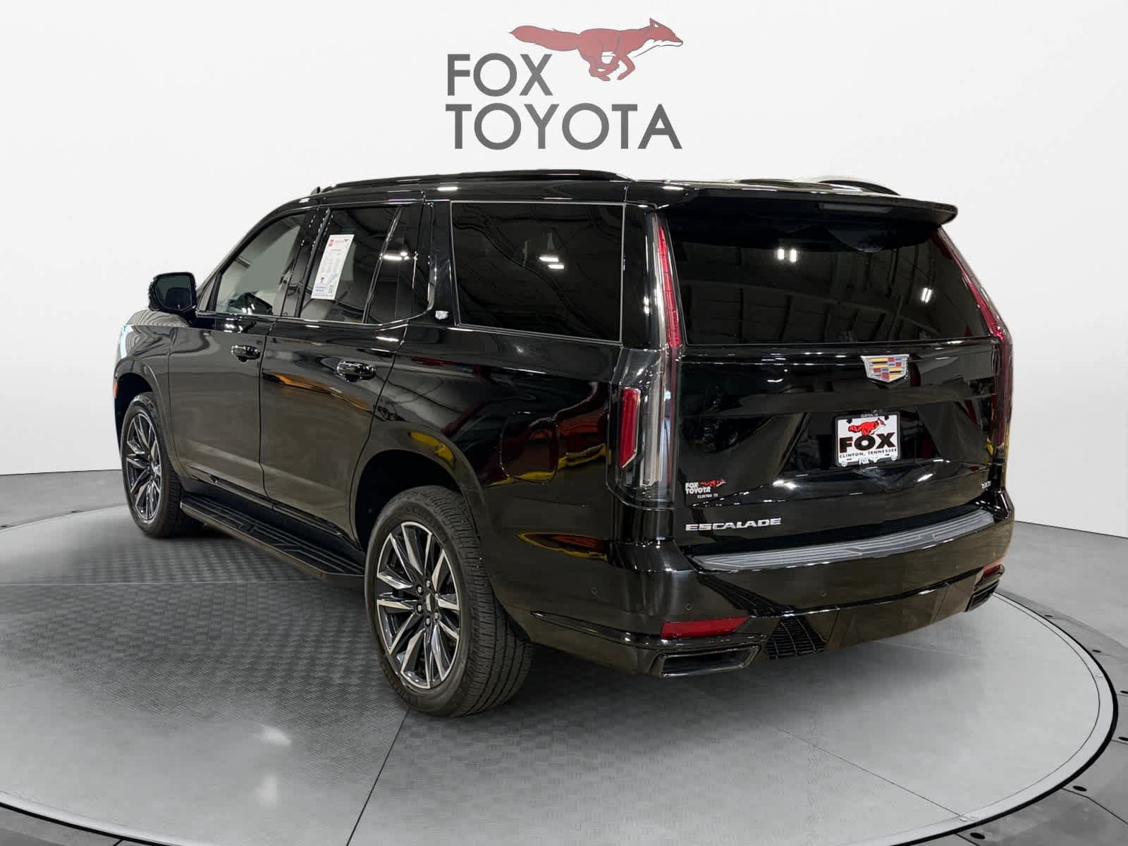 Used 2023 Cadillac Escalade Sport AWD/4WD image 4