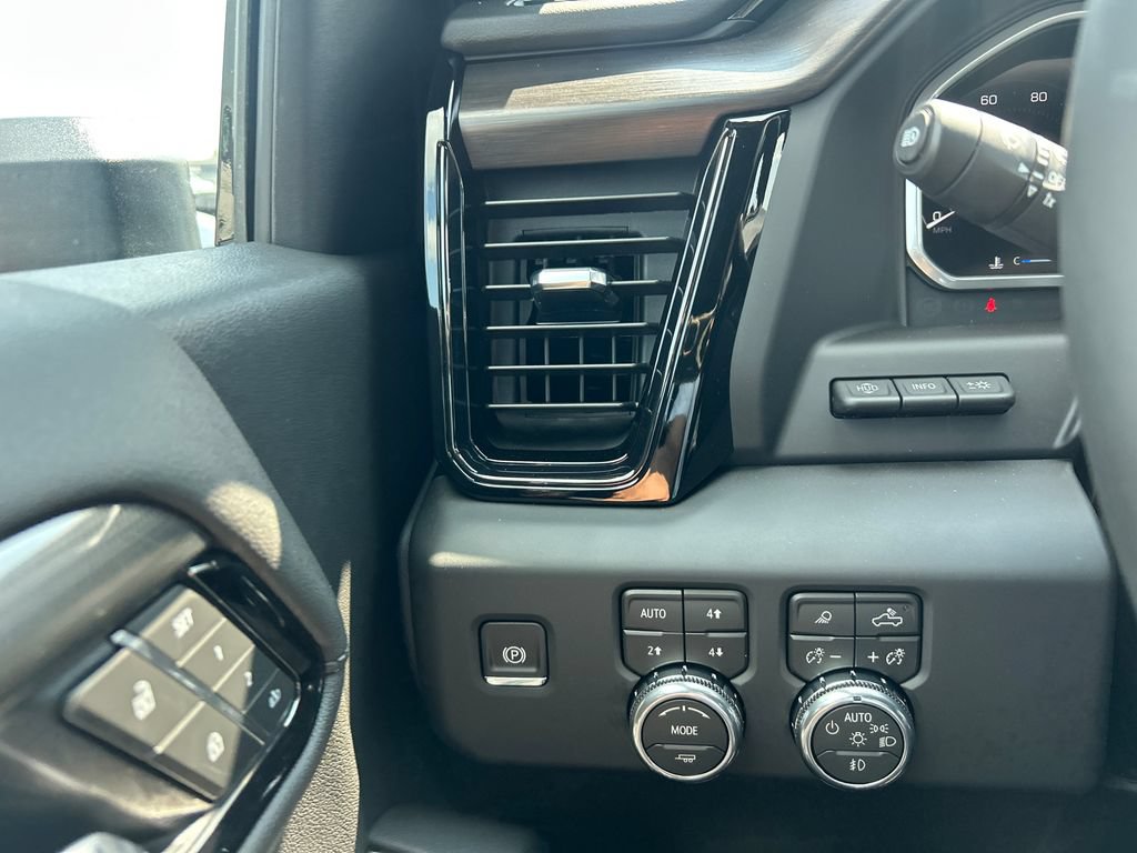 New 2026 GMC Sierra 2500 AT4 w/ AT4 Premium Plus Package AWD/4WD image 21
