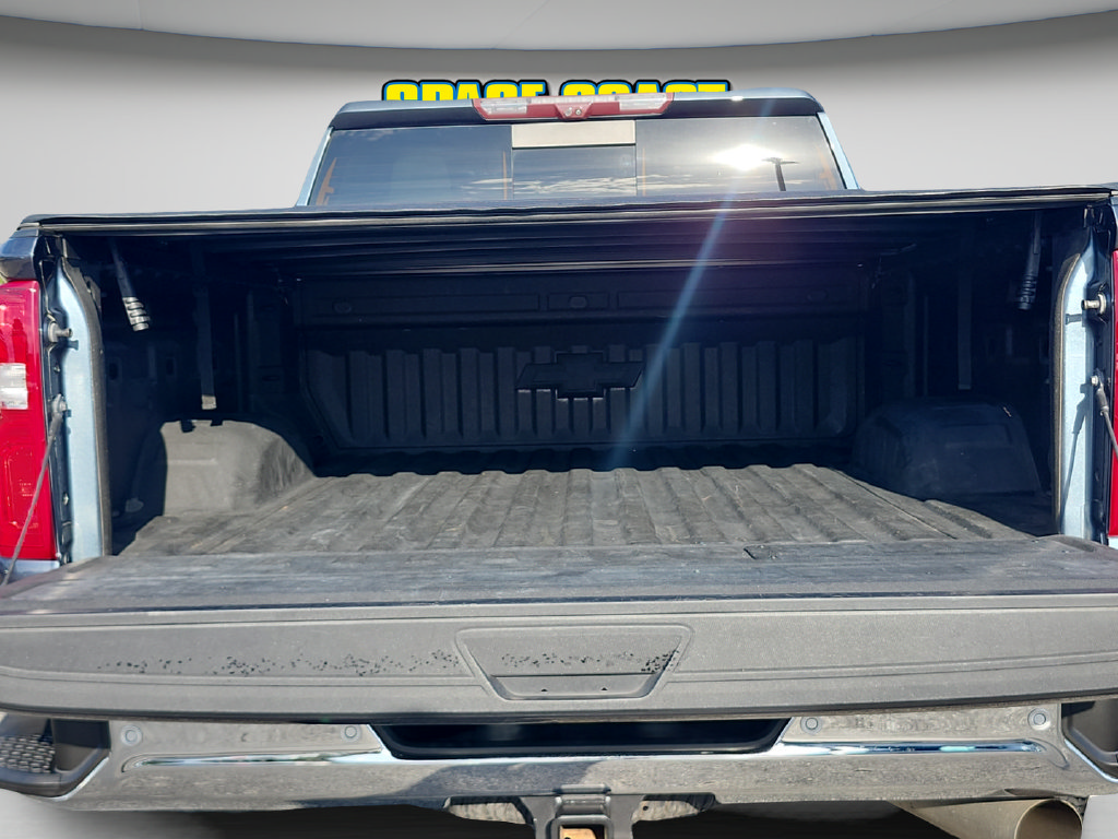 Used 2020 Chevrolet Silverado 2500 LTZ w/ LTZ Premium Package AWD/4WD image 16