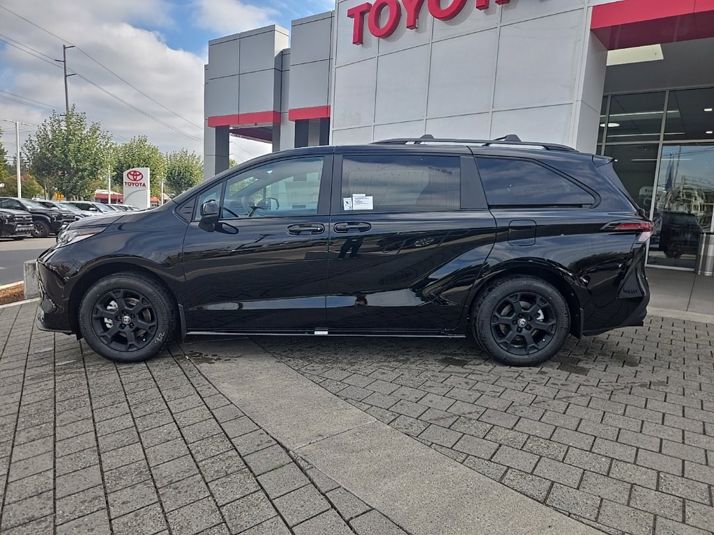 New 2026 Toyota Sienna XLE Woodland Edition AWD/4WD image 2