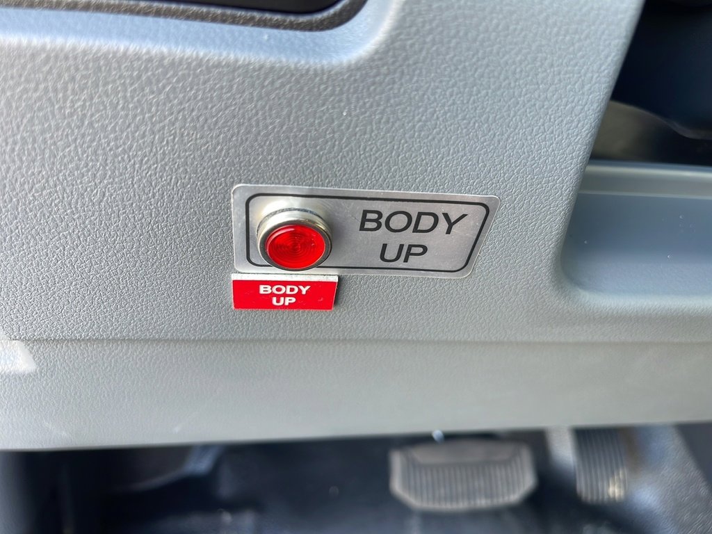 New 2026 Ford F550 4x4 Crew Cab image 29