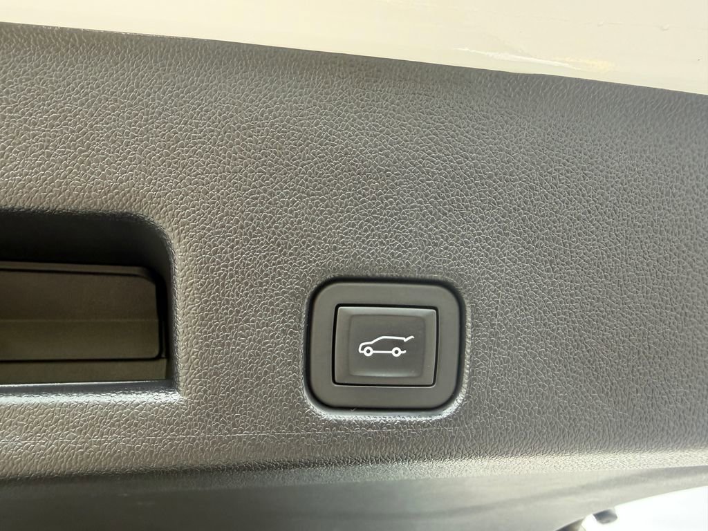 Used 2024 GMC Acadia AT4 w/ LPO, Floor Liner Package AWD/4WD image 12