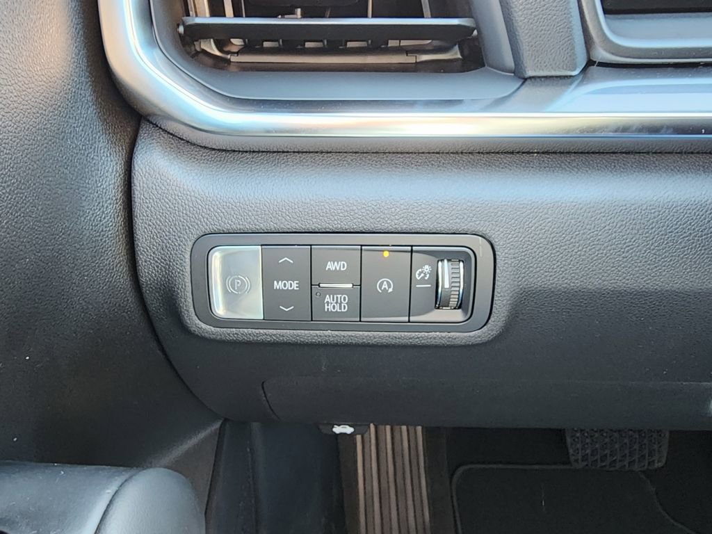 New 2026 GMC Terrain Elevation w/ Elevation Premium Package image 17