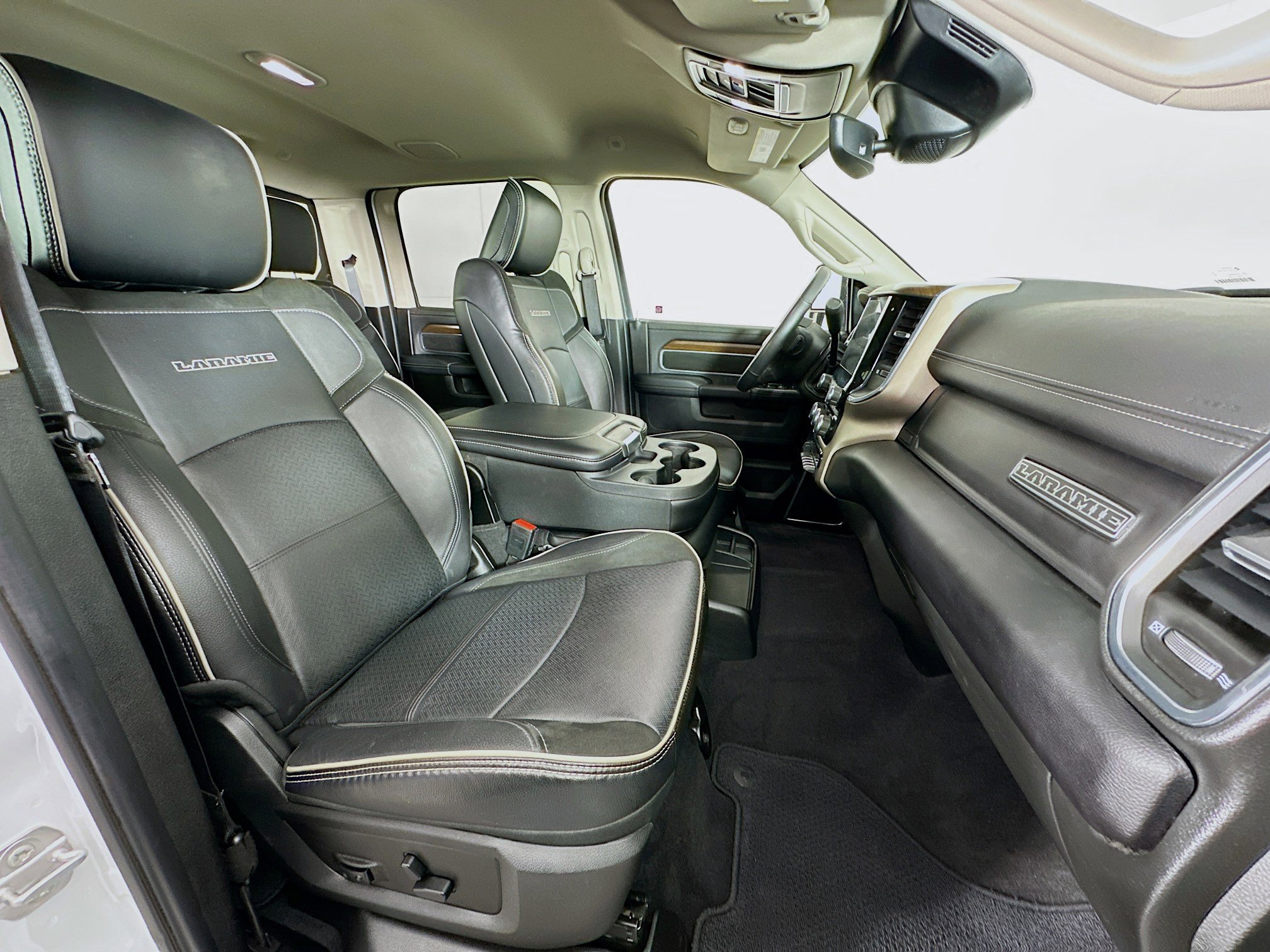 Used 2024 RAM 2500 Laramie w/ Safety Group image 30