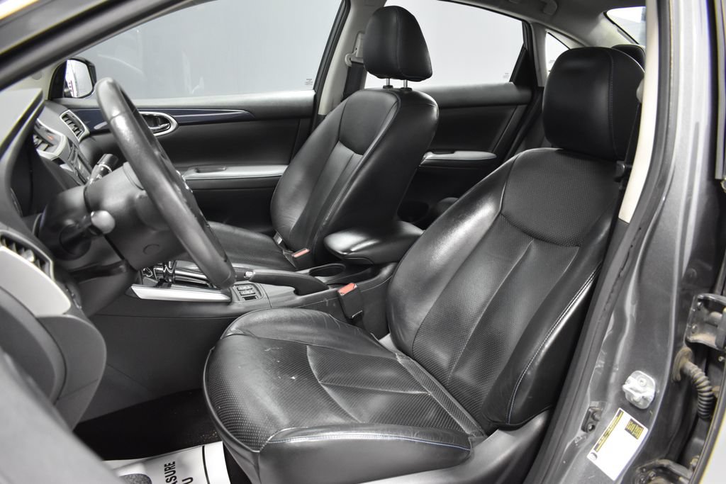 Used 2017 Nissan Sentra SR w/ SR Premium Technology Package FWD image 5
