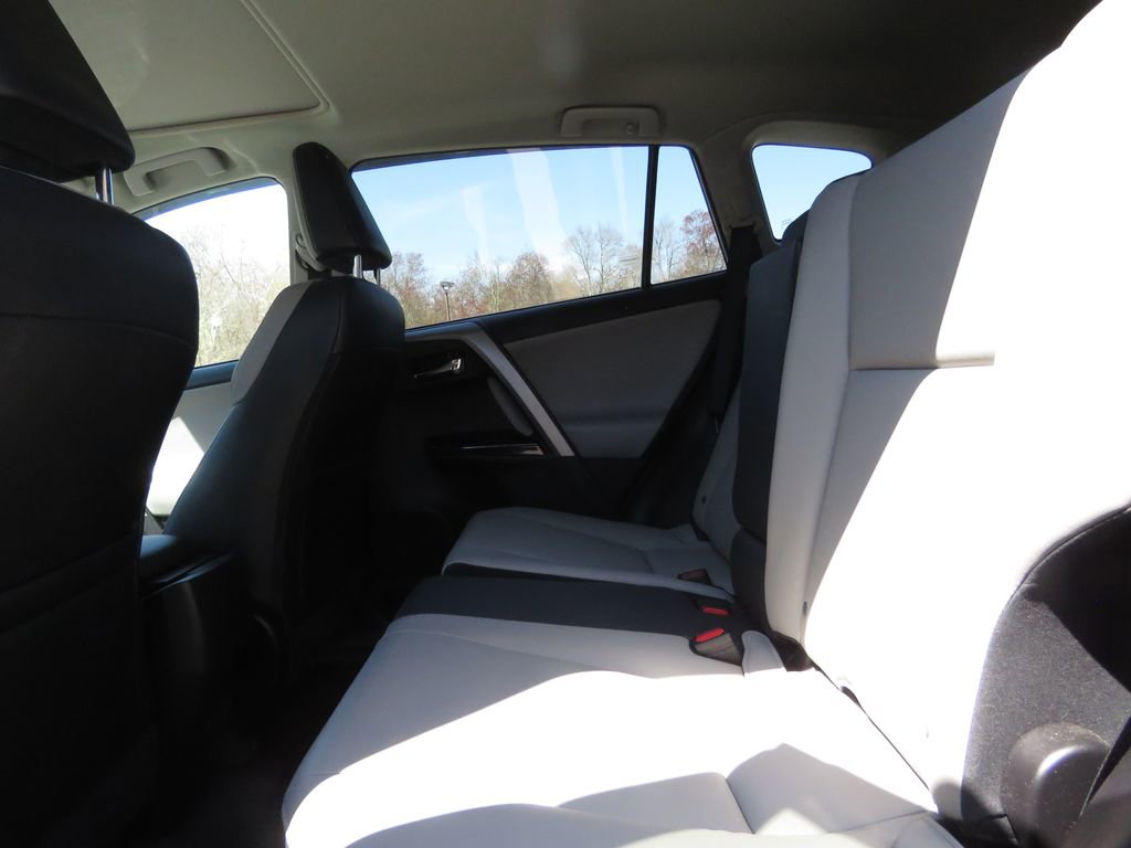 Used 2016 Toyota RAV4 Limited w/ Advanced Technology Package AWD/4WD image 20
