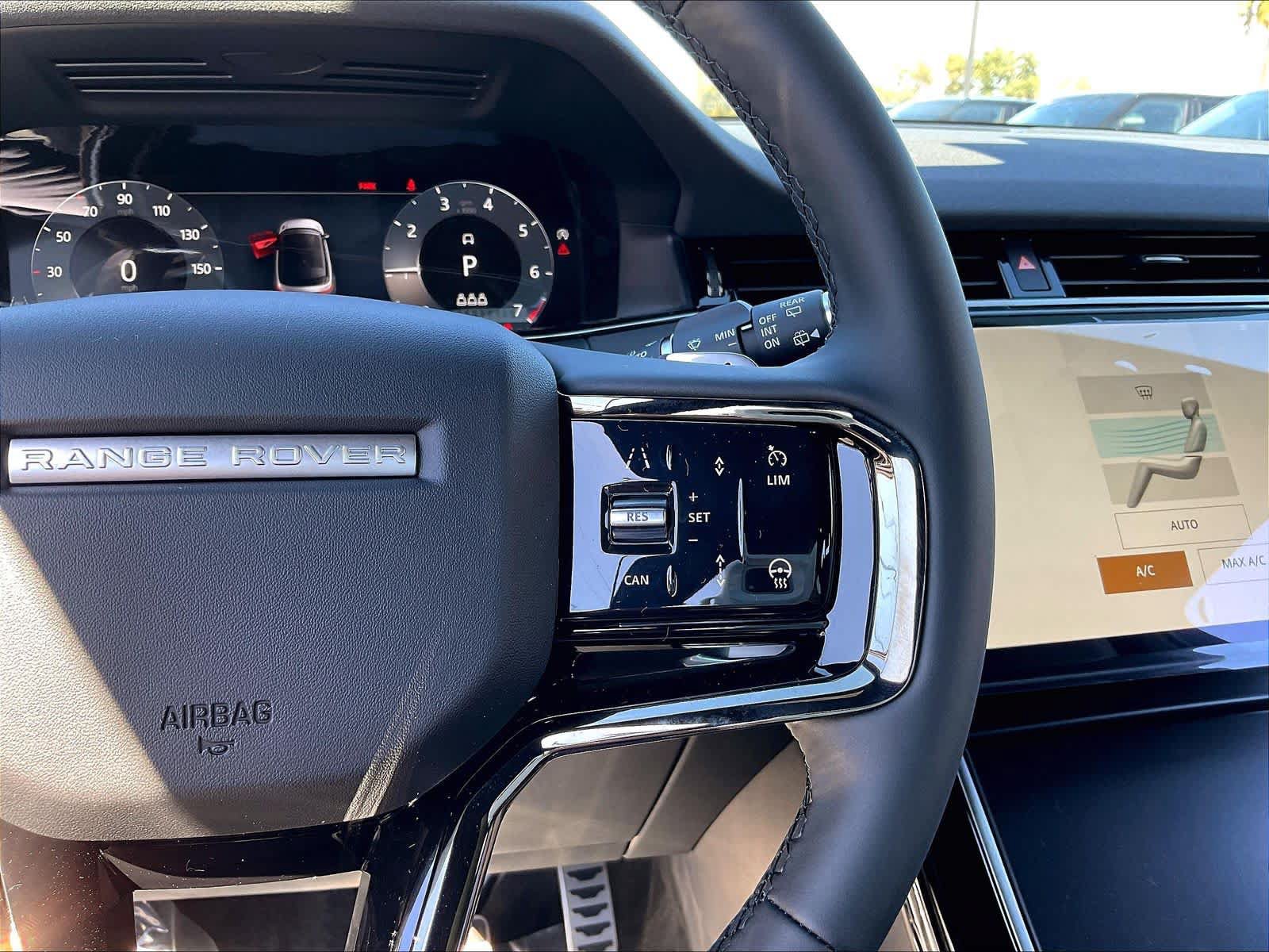 New 2026 Land Rover Range Rover Evoque Dynamic SE AWD/4WD image 18