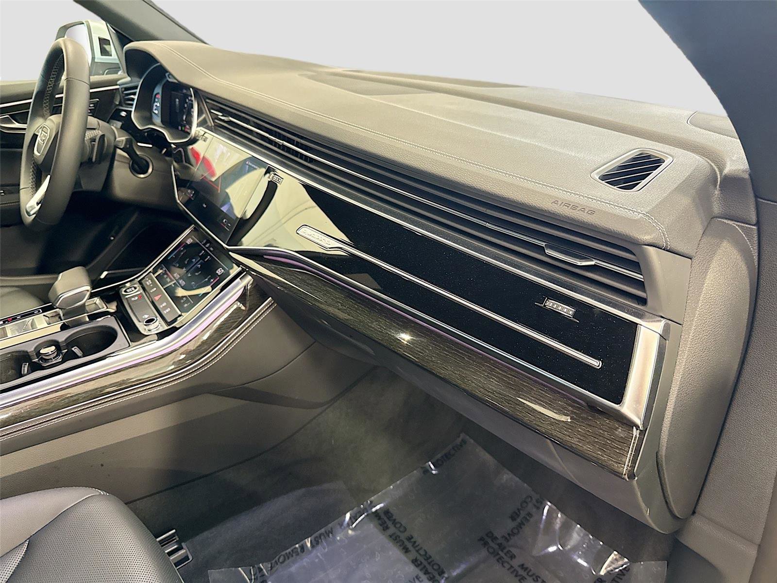 Certified 2025 Audi Q8 Premium Plus w/ Premium Plus Package image 31