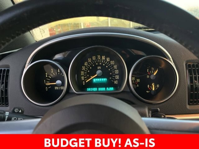 Used 2005 Chevrolet SSR w/ Preferred Equipment Group RWD image 16