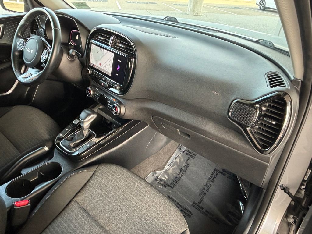 Used 2023 Kia Soul EX image 20