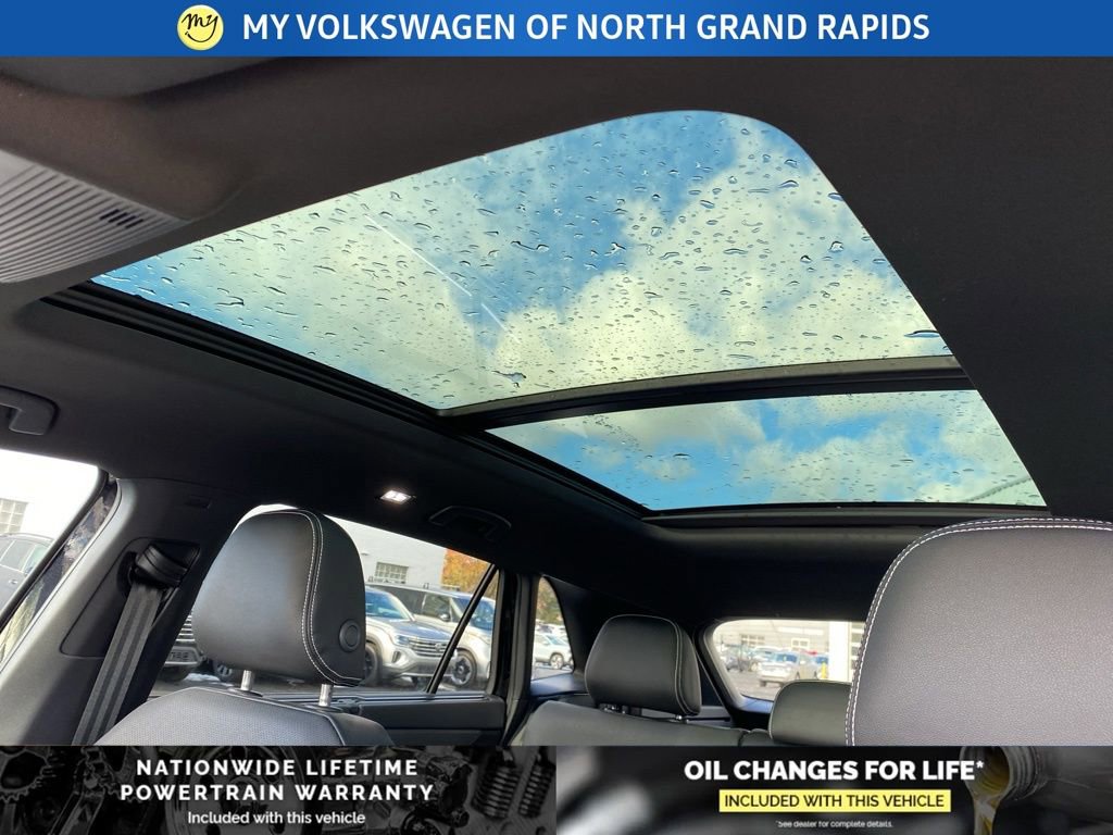 New 2026 Volkswagen Atlas Cross Sport SE image 14