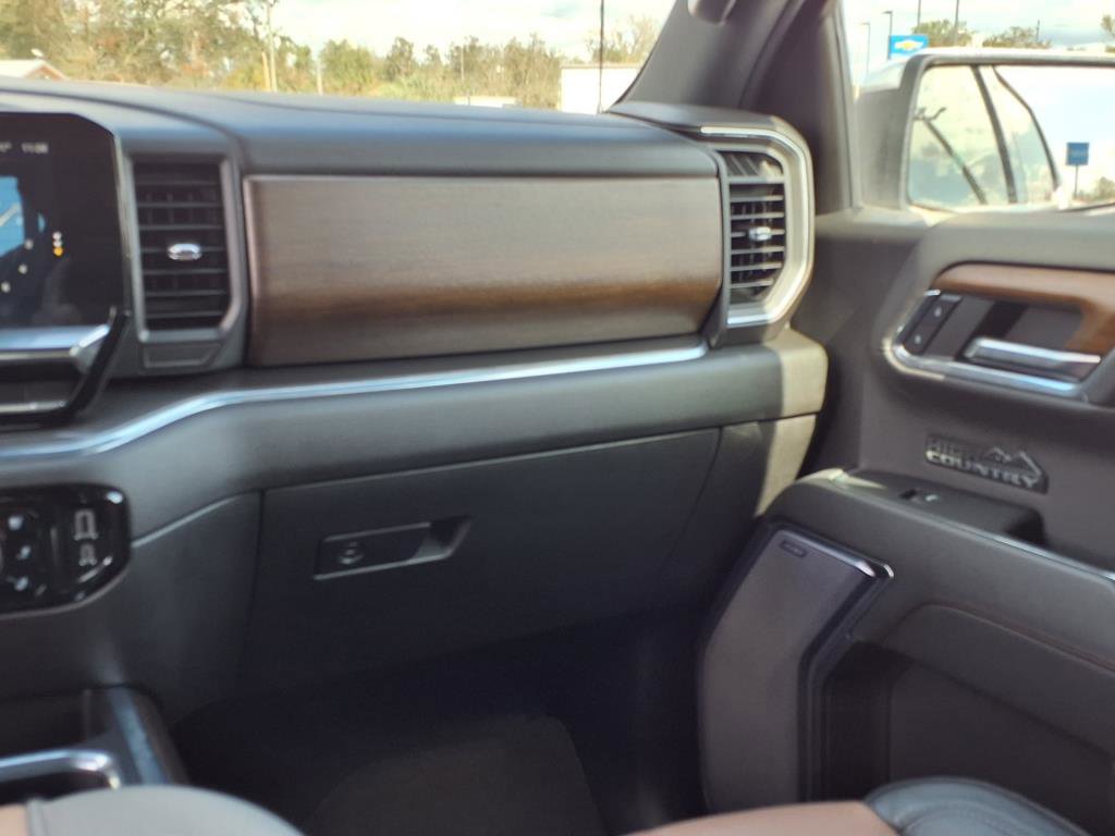 Certified 2024 Chevrolet Silverado 1500 High Country w/ Z71 Off-Road Package image 16