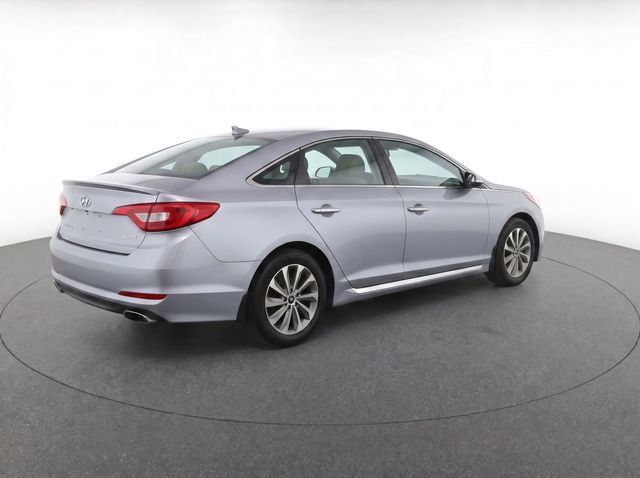Used 2017 Hyundai Sonata Sport w/ Value Edition Package 02 FWD image 4