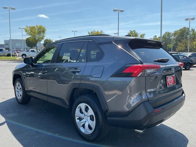 Used 2019 Toyota RAV4 LE AWD/4WD image 14