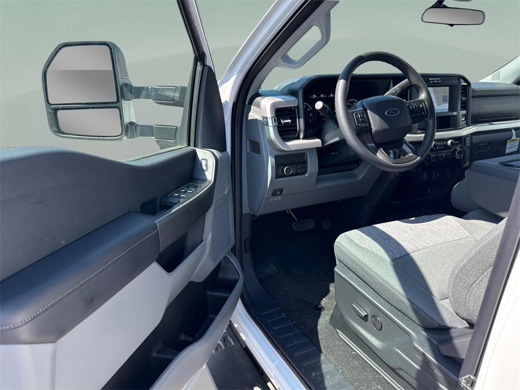 New 2025 Ford F350 XLT w/ Tremor Off-Road Package image 18