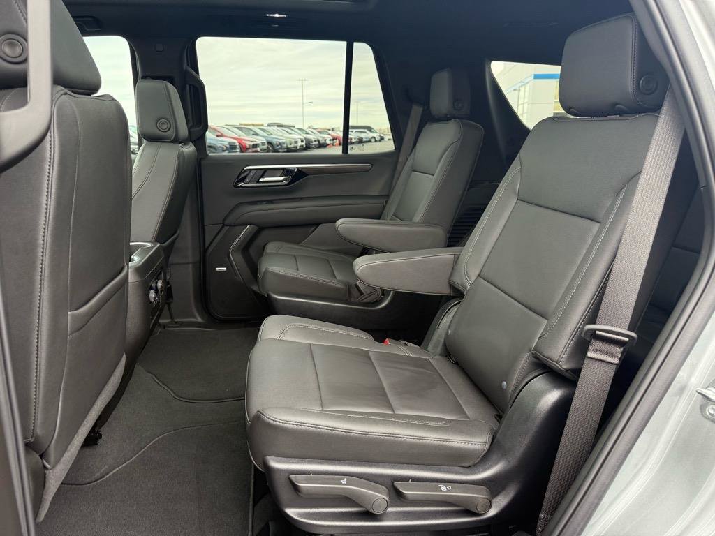 Used 2025 Chevrolet Tahoe Z71 w/ Z71 Off-Road Package AWD/4WD image 15