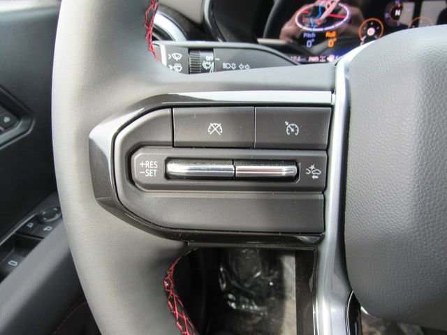 Used 2025 Chevrolet Colorado Z71 w/ Technology Package image 17