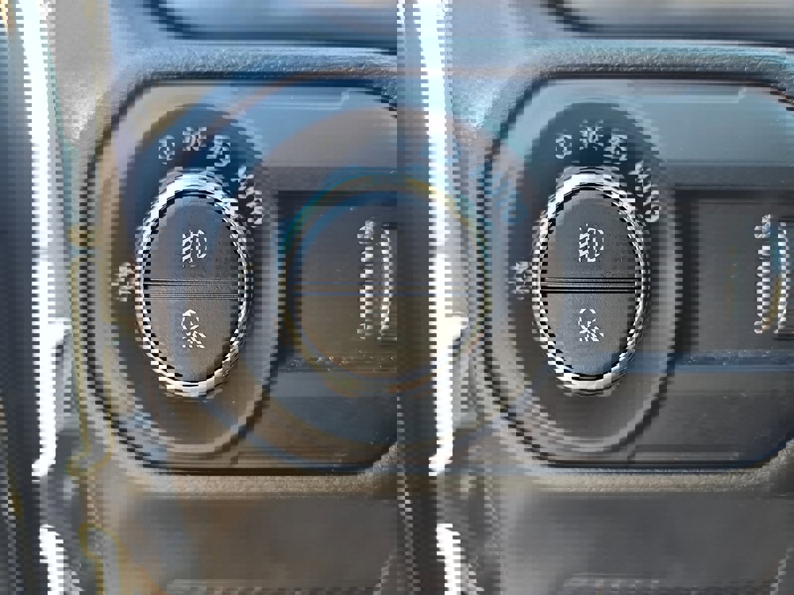 Used 2023 Jeep Gladiator Willys AWD/4WD image 26