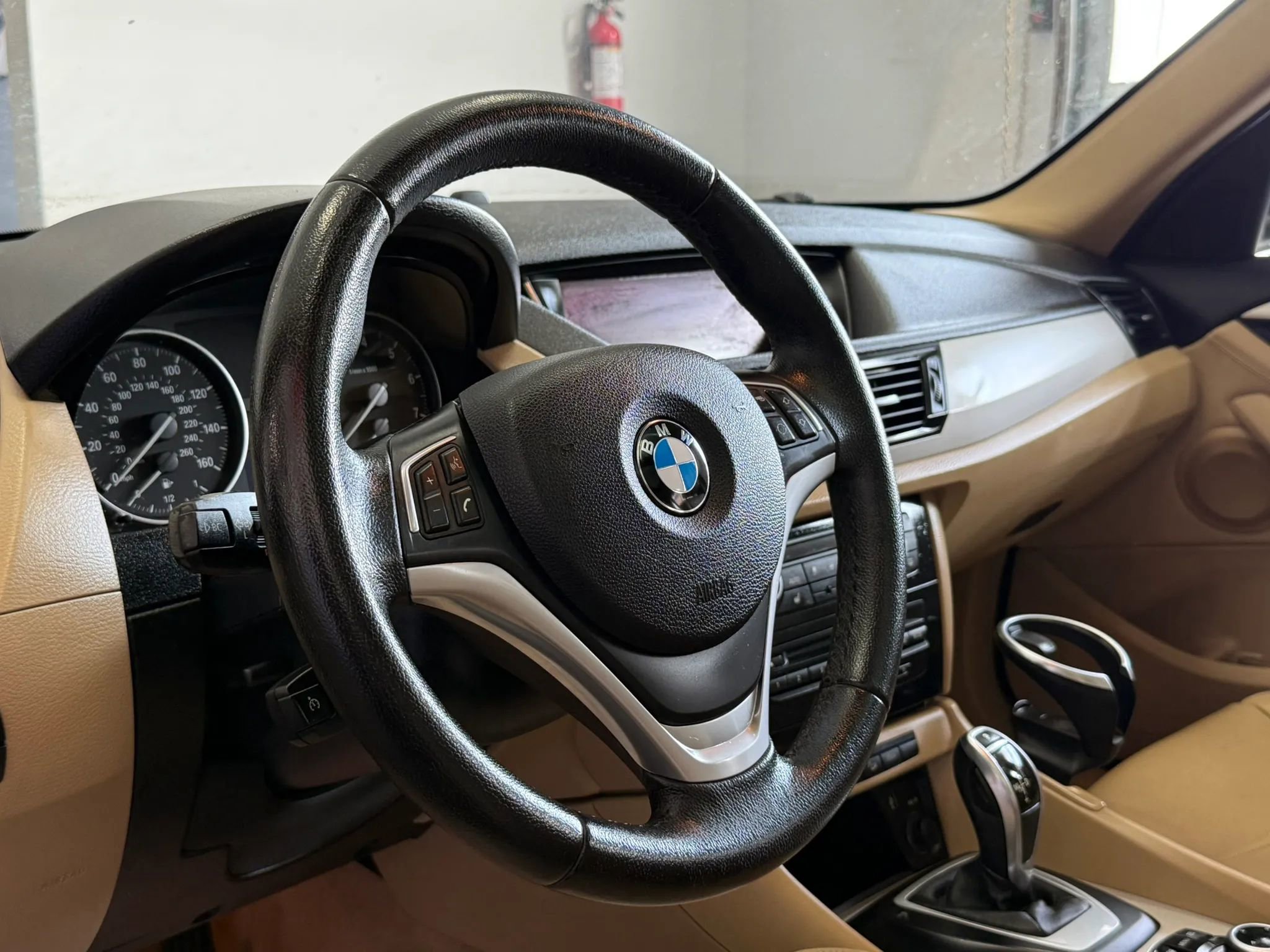 Used 2014 BMW X1 xDrive28i image 9