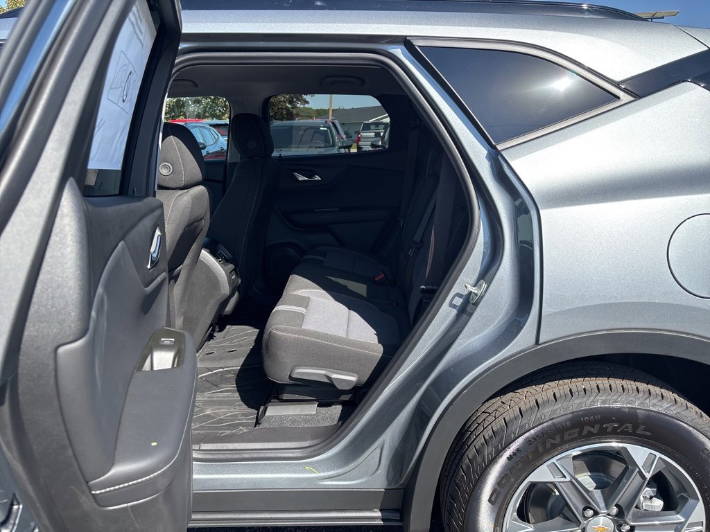 New 2025 Chevrolet Blazer LT w/ Convenience Package image 13