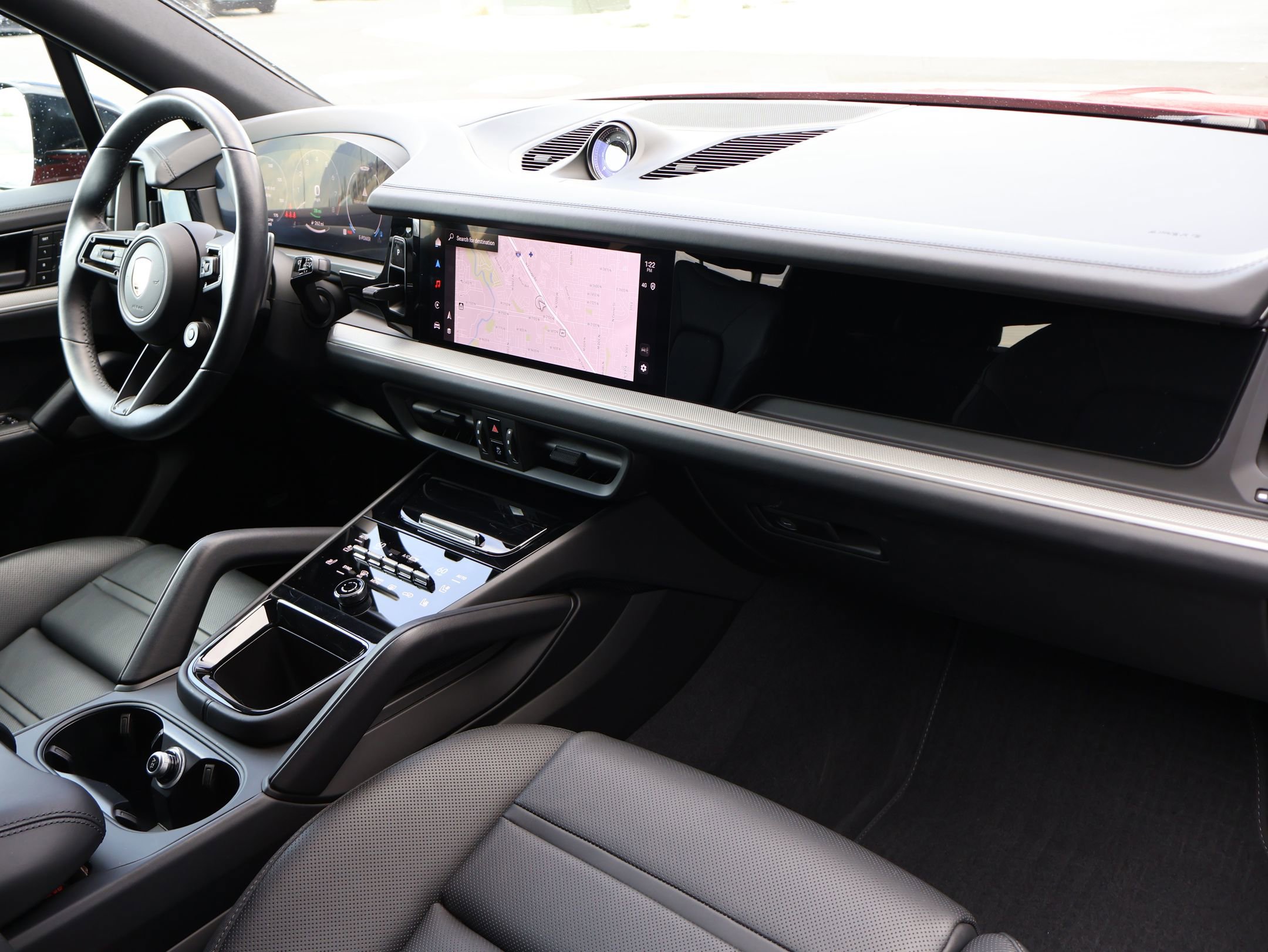Certified 2025 Porsche Cayenne E-Hybrid image 28
