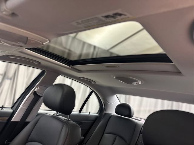 Used 2007 Mercedes-Benz E 350 4MATIC Sedan image 25