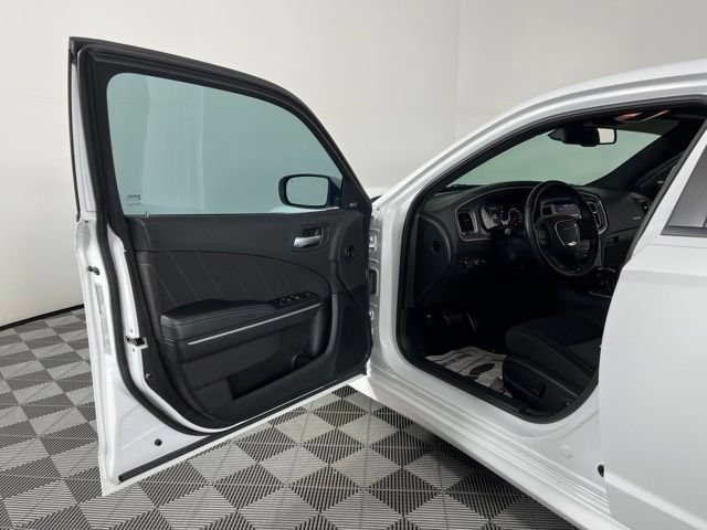 Used 2022 Dodge Charger Scat Pack RWD image 18