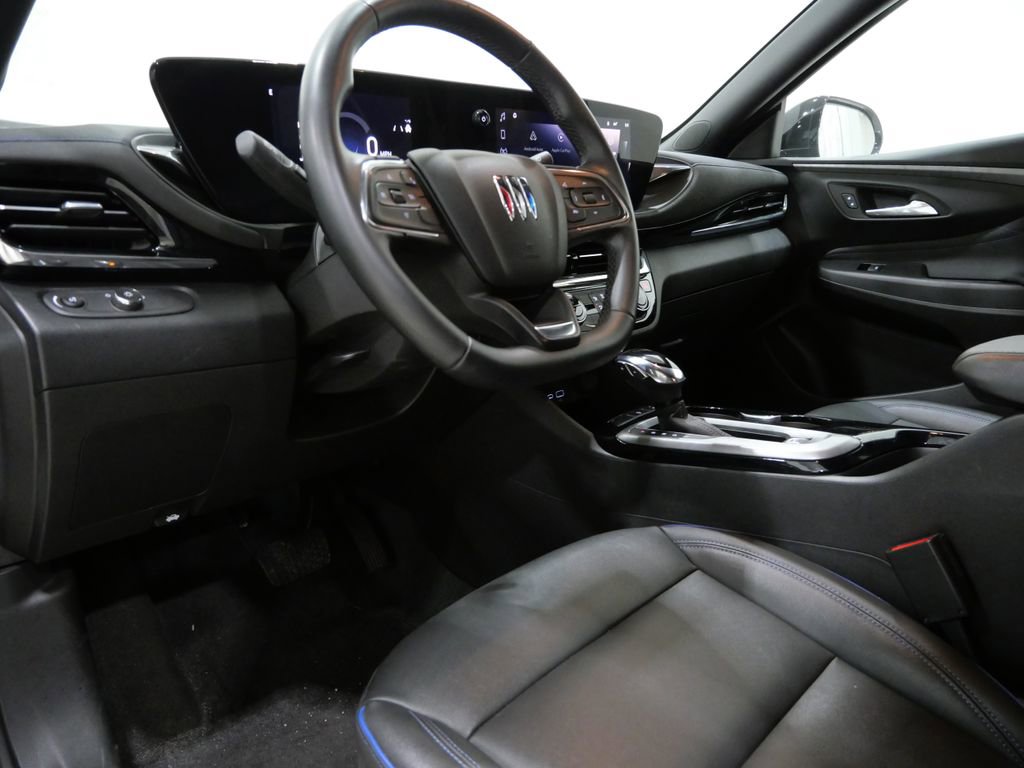Used 2025 Buick Envista Sport Touring image 11