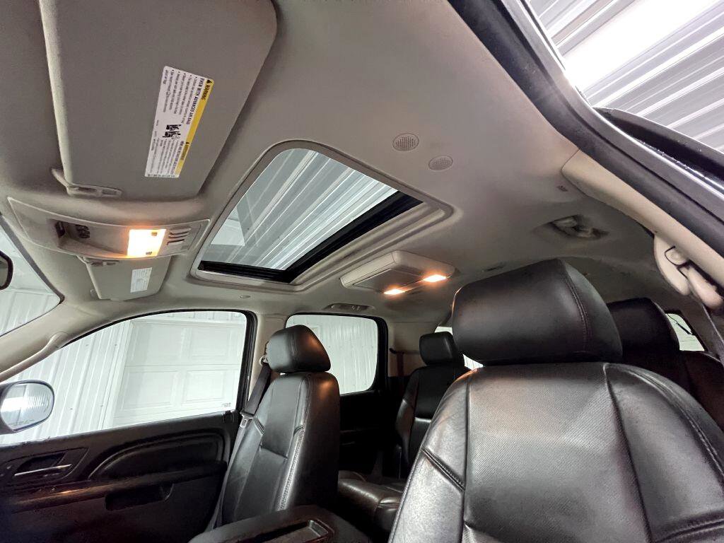 Used 2012 GMC Yukon XL Denali image 27