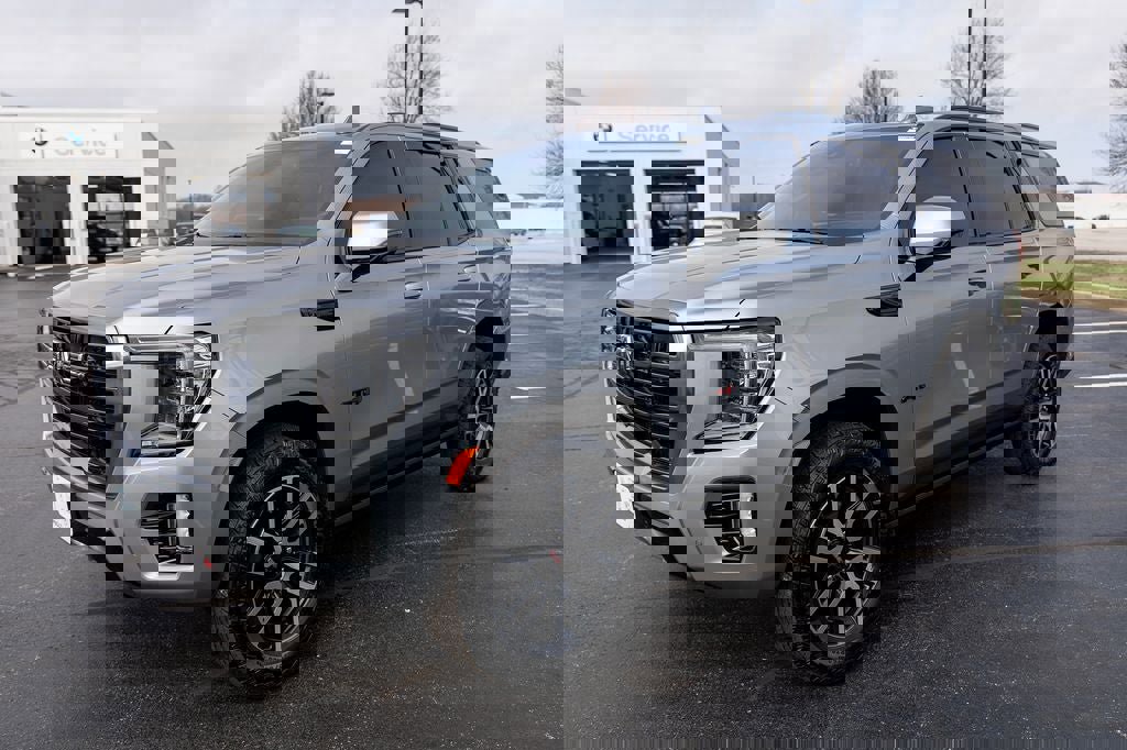 Used 2024 GMC Yukon AT4 w/ AT4 Premium Package image 4