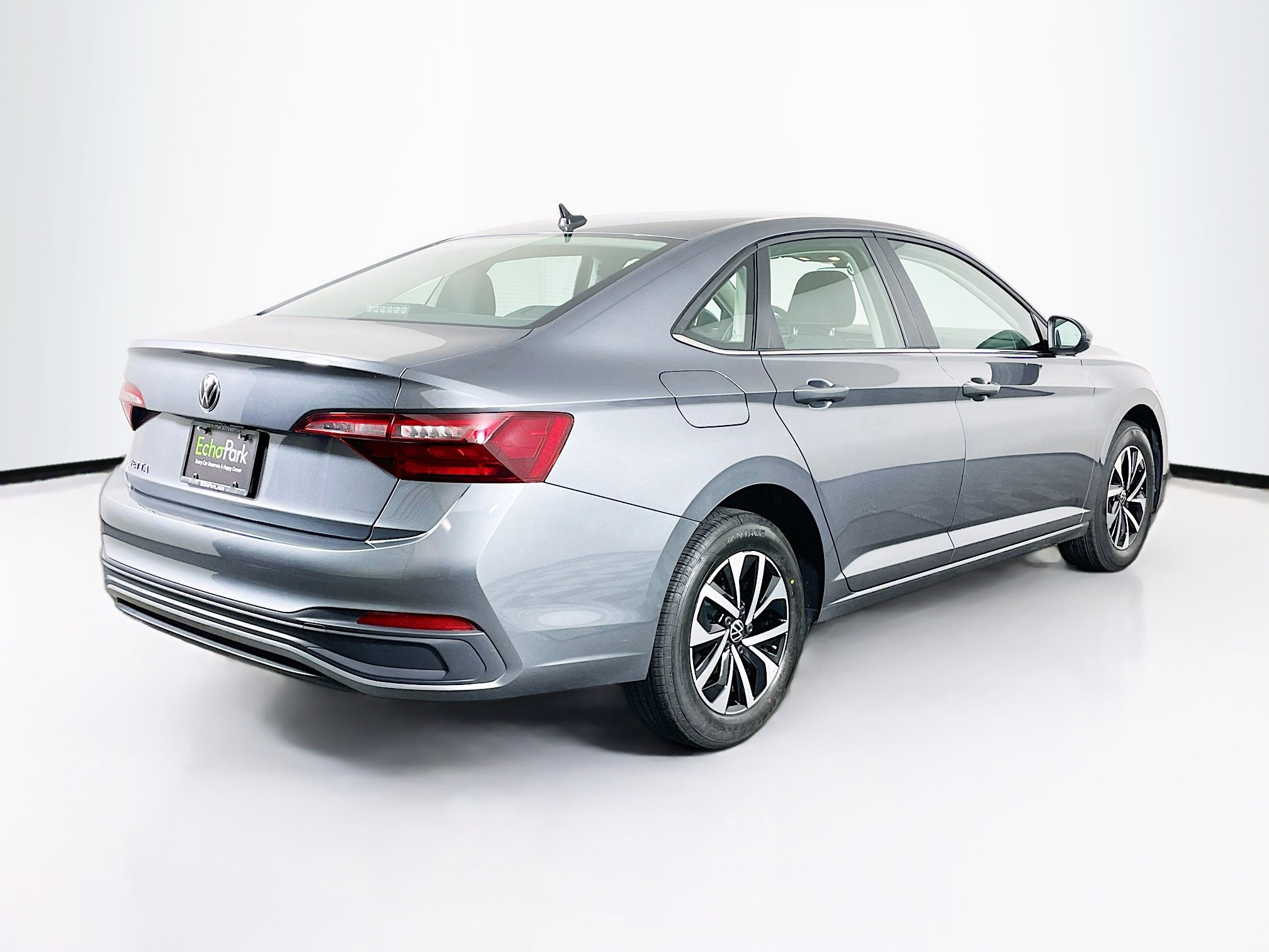 Used 2024 Volkswagen Jetta S image 9