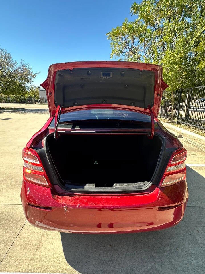Used 2019 Chevrolet Sonic LT w/ Convenience Package image 6