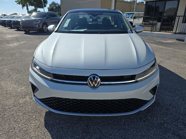 New 2025 Volkswagen Jetta SE image 2