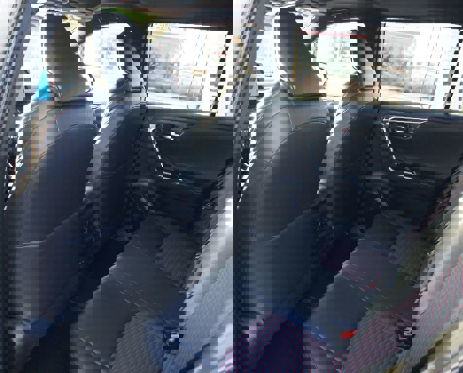 Used 2025 Toyota RAV4 XSE image 15