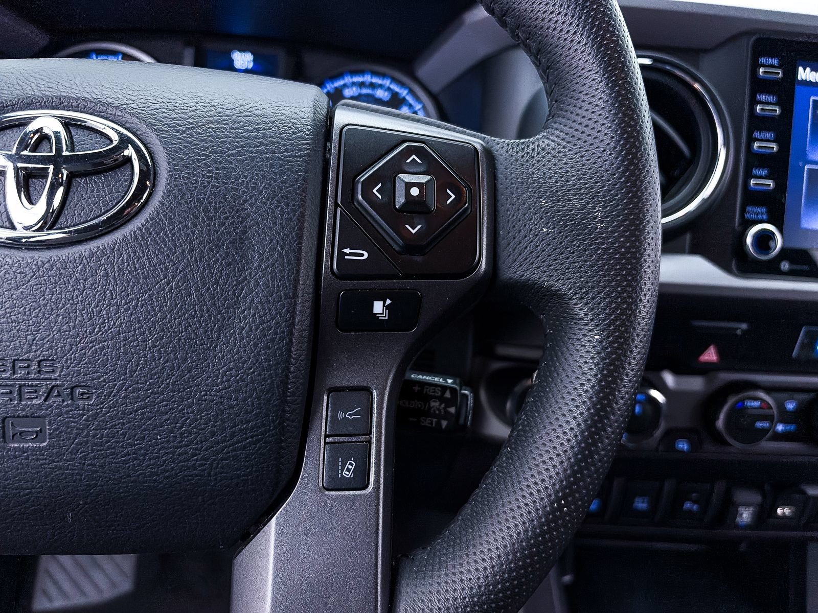 Used 2023 Toyota Tacoma TRD Sport AWD/4WD image 28
