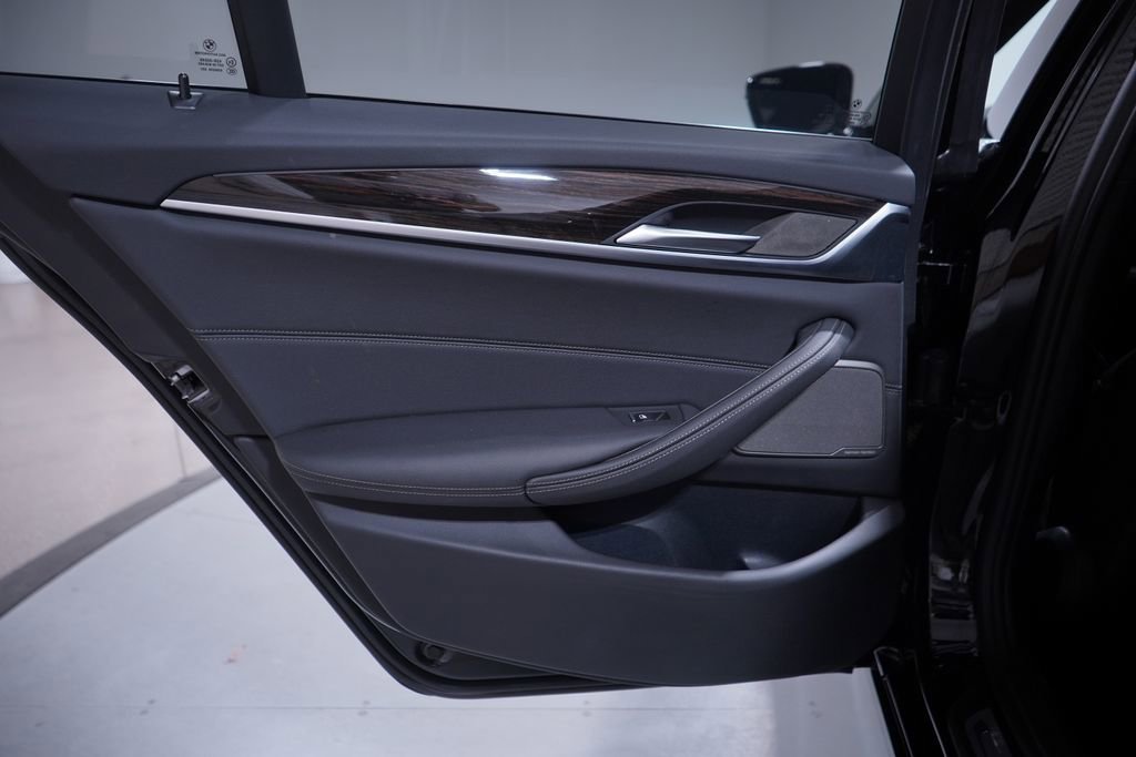 Used 2023 BMW 530e 530e iPerformance w/ Premium Package image 15