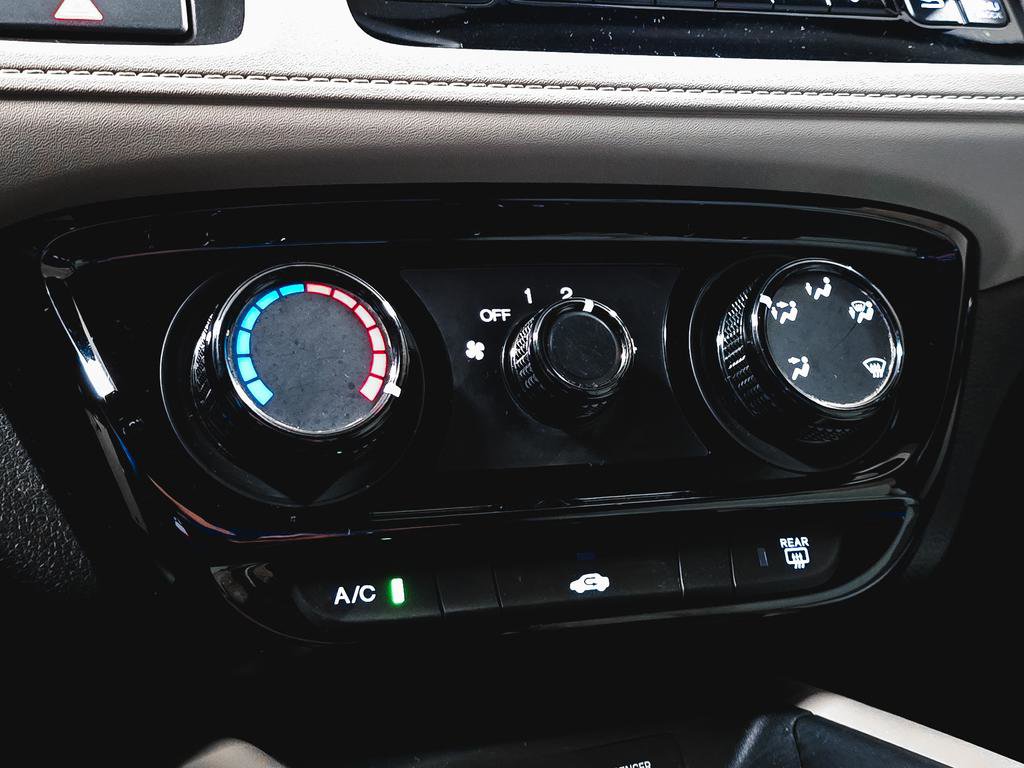 Certified 2021 Honda HR-V LX image 29