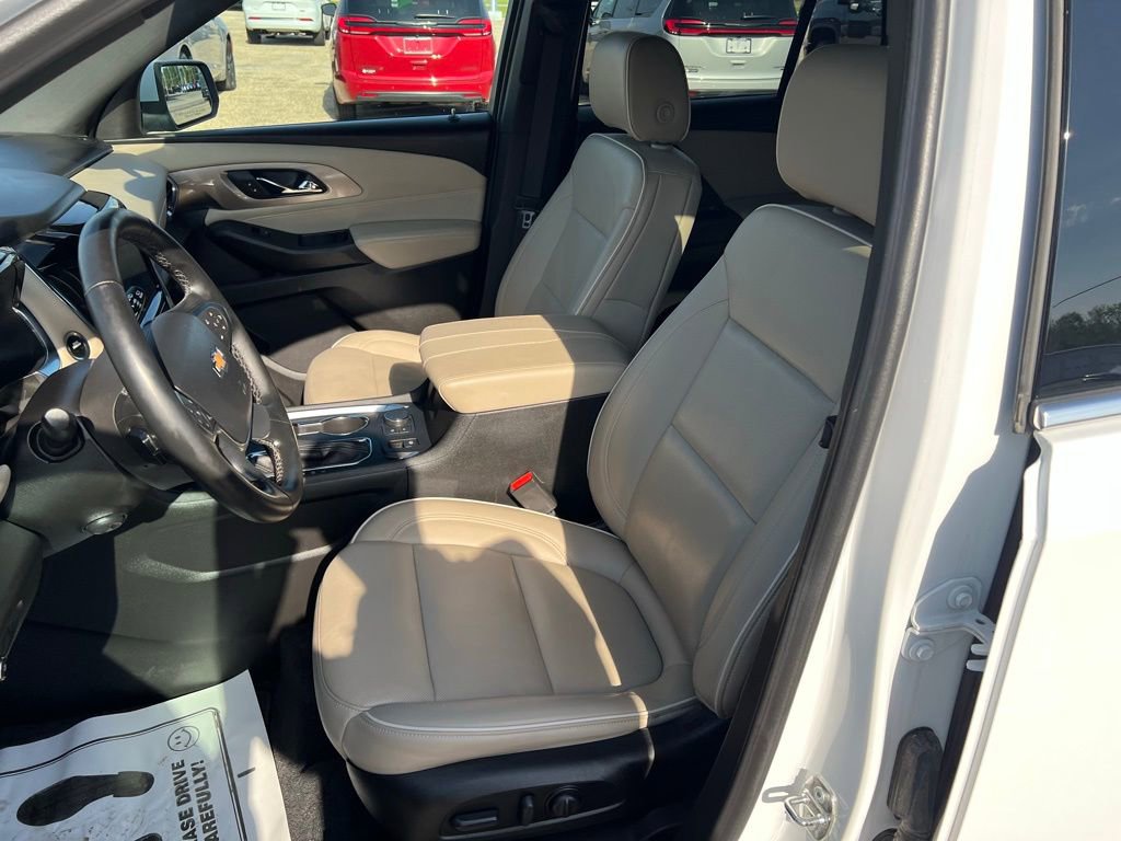 Used 2023 Chevrolet Traverse Premier AWD/4WD image 33