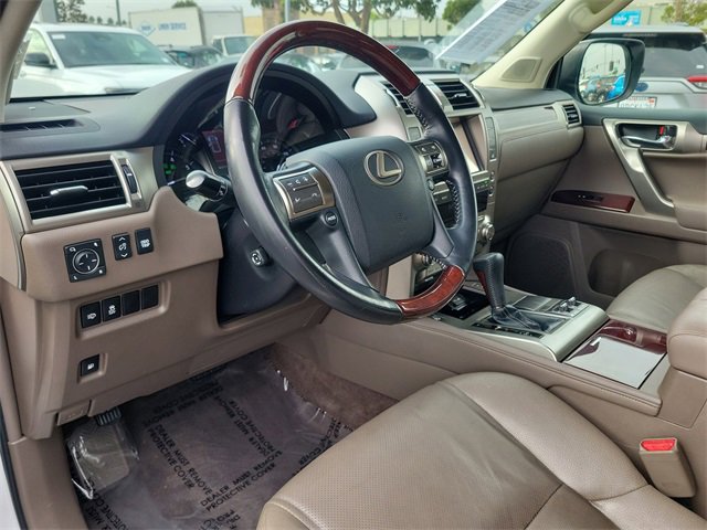 Used 2015 Lexus GX 460 image 18